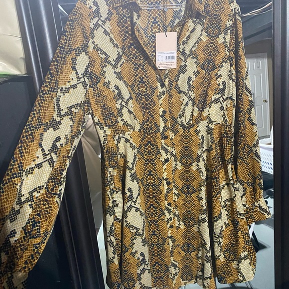 snakeprint button down dress - Picture 3 of 3